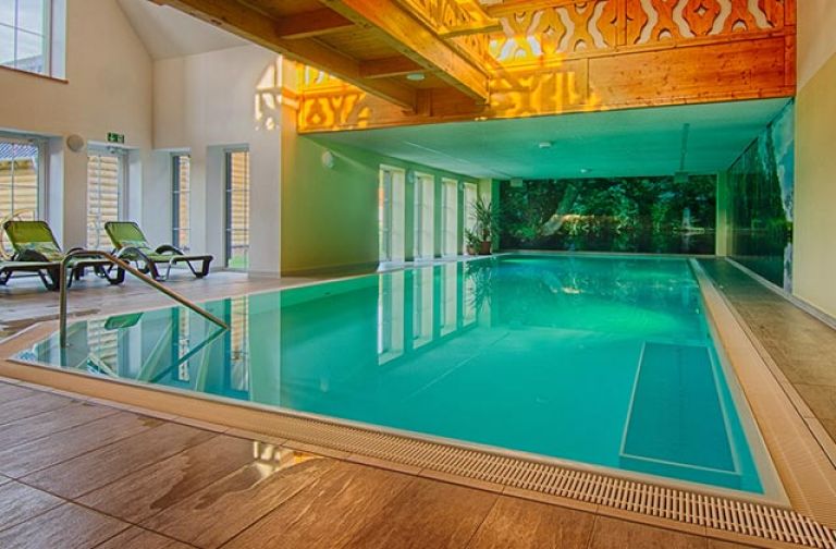 Hotel-Burg -Wasser-Wellness-Kuren-Spreewald - Amt Burg -Heilquellen-Kurbetrieb -Natur-Quellwasser -Mineralwasser -natürliches Heilwasser -Thermalwasser -Thermalsole / Seehotel-Burg-Spreewälder-Thermal-Sole mit -Self-Care-Wellness-Prädikaten