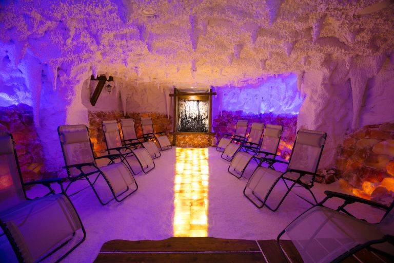 Spreewälder Salzkristallgrotte & Spreewälder Sole-Gradierwerk im Seehotel (Kurort Burg)