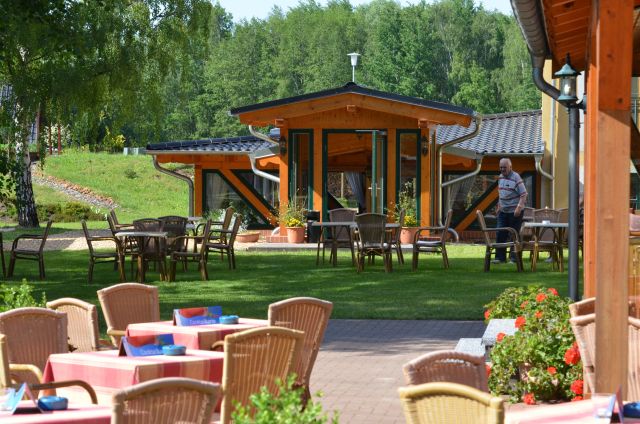 See-Hotel-Burg -All-In-EG-Dependance -Abend-Relax-Time - Seehotel-Burg -EG-Dependance -Relax-Zeit -Wein-Bar -Holz-Kamin-Stube -Winter-Garten -Wohl-Sein  / Seehotel-Dependance-Premium-Familiensuite