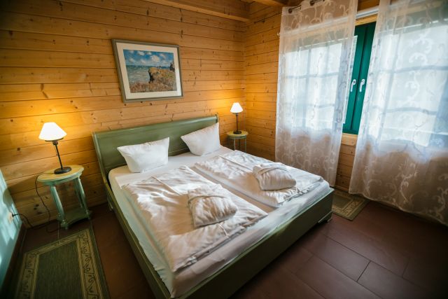 See-Hotel-Spreewald -All-In-OK-Check -Premium-Familien-Dependance -2 -1/2-Zimmer -EG -separater-Eingang / Seehotel-Burg -Dependance -Kinder -Behinderten -freundlich