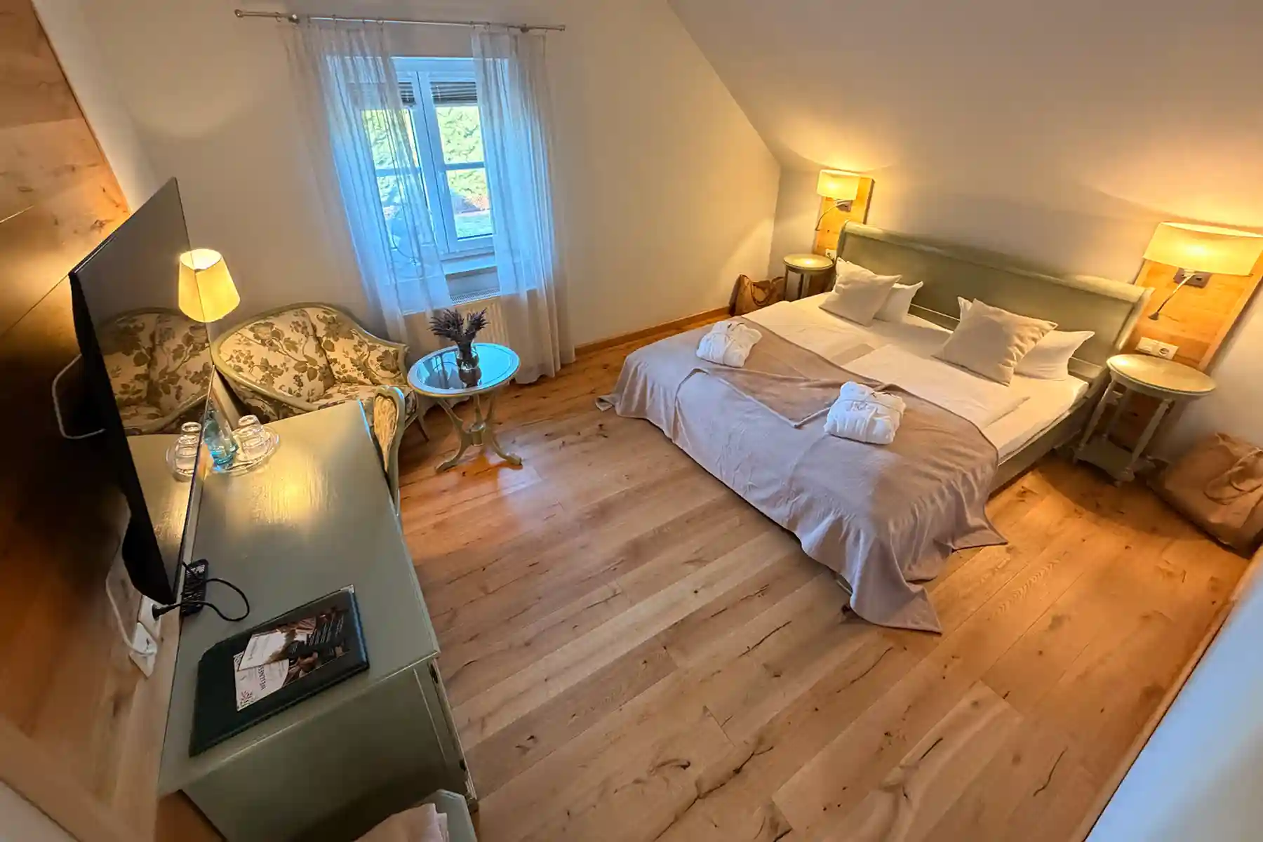 Seehotel Burg, Premiumzimmer, Bild 02