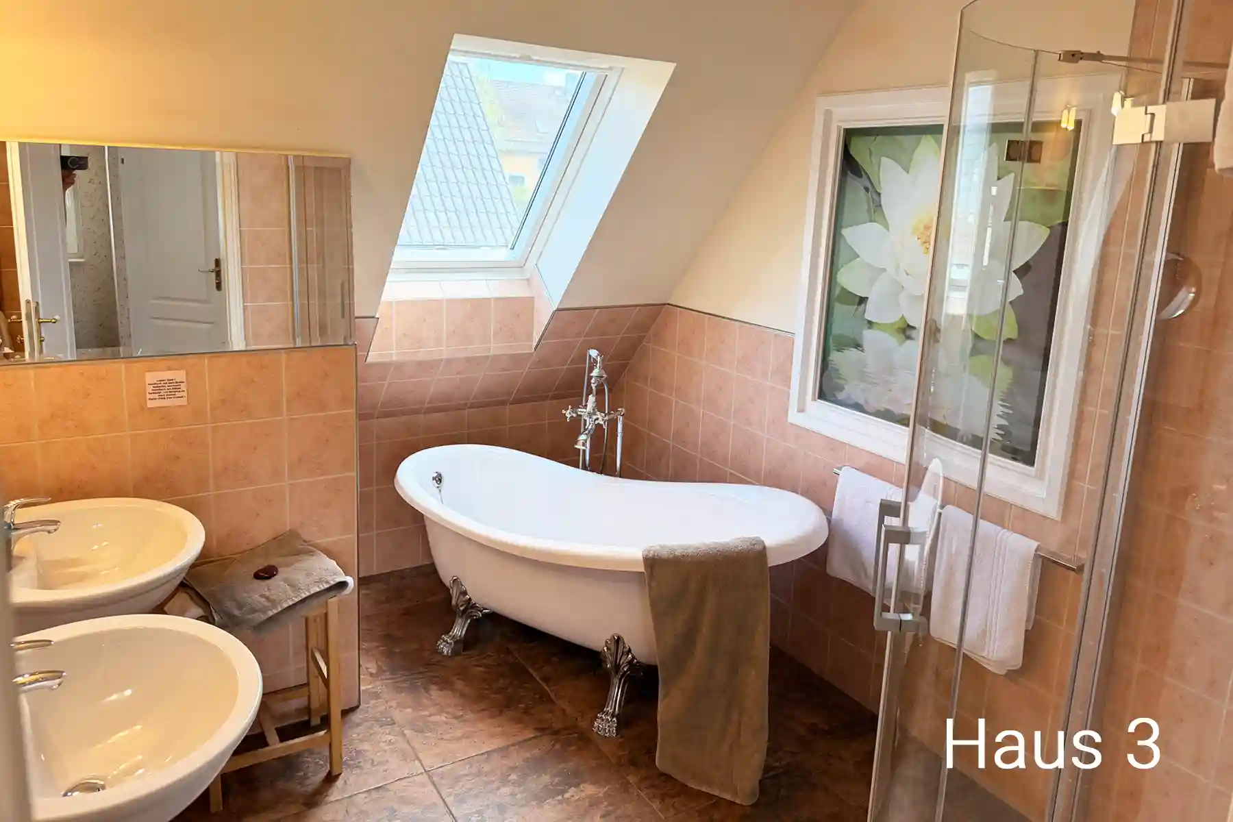 Seehotel Burg, Wellness-Suite im Dreiseitenhof, Haus 3, Bild 04
