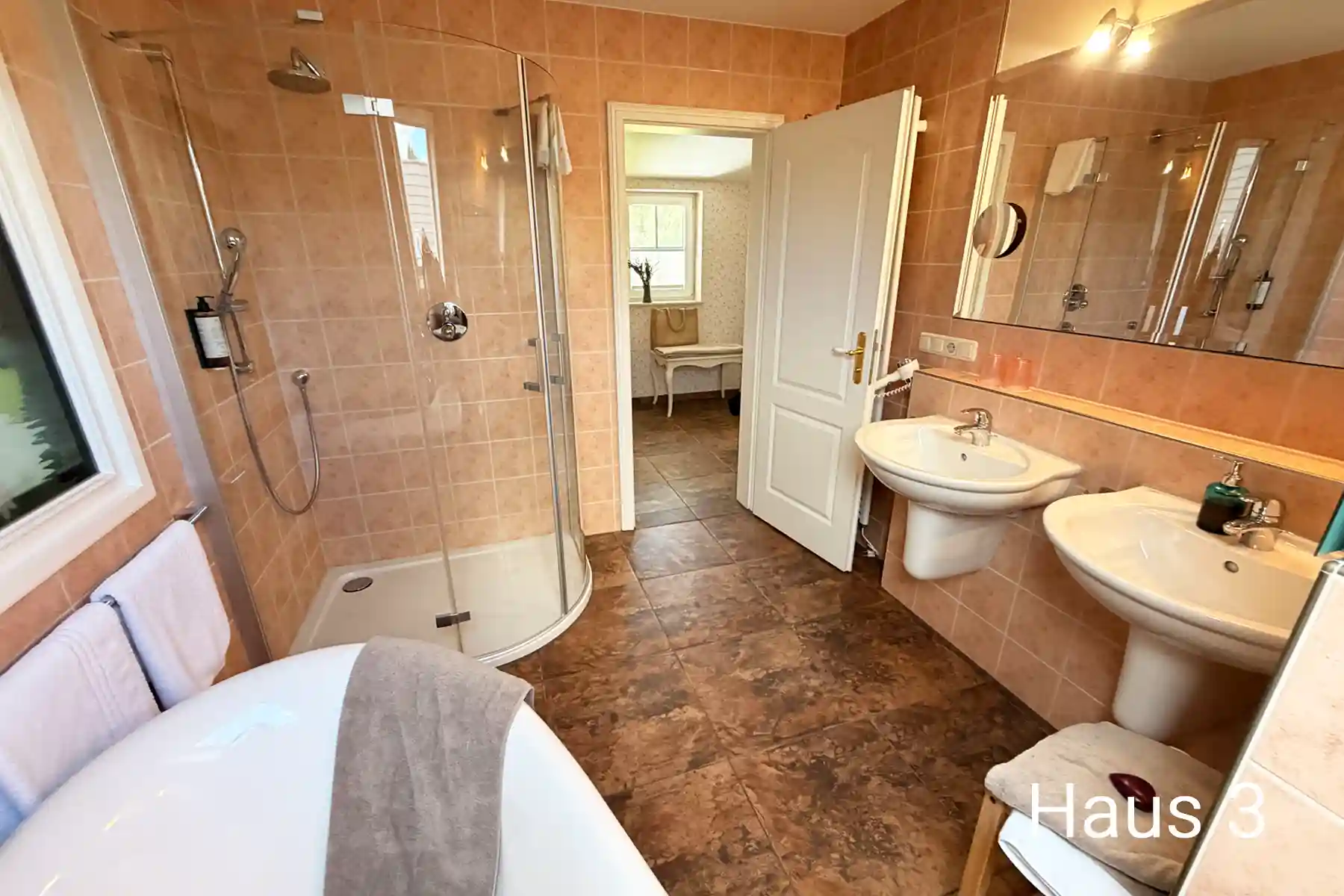 Seehotel Burg, Wellness-Suite im Dreiseitenhof, Haus 3, Bild 06